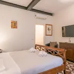 Chiave Di Volta Lovely With Terrace 3* ורנה