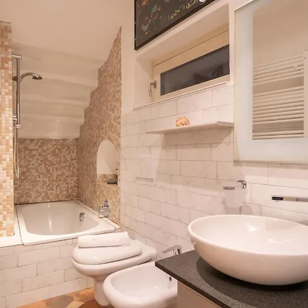 Chiave Di Volta Lovely With Terrace 3* ヴァレンナ