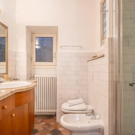 Chiave Di Volta Lovely With Terrace ゲストハウス ヴァレンナ